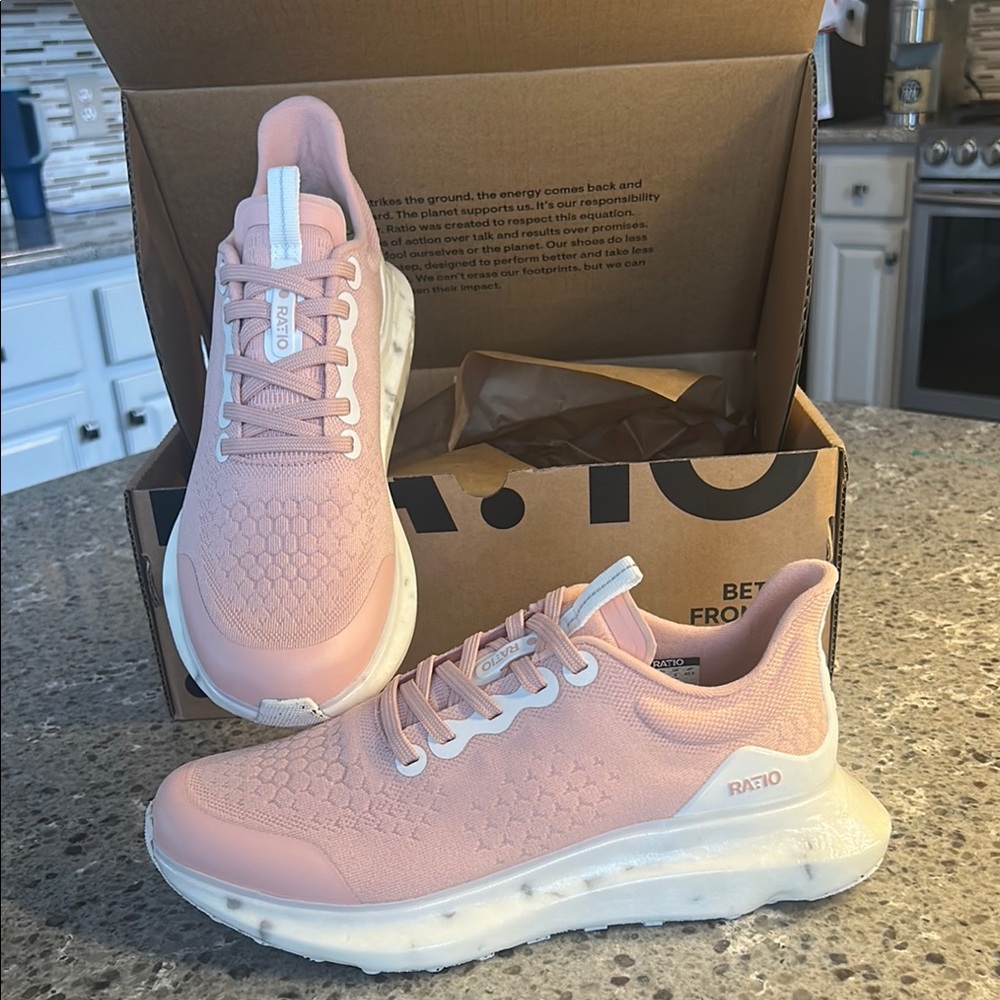 RATIO, Camino:01, Women's Running Shoes, Size 8.5, Pink, NIB